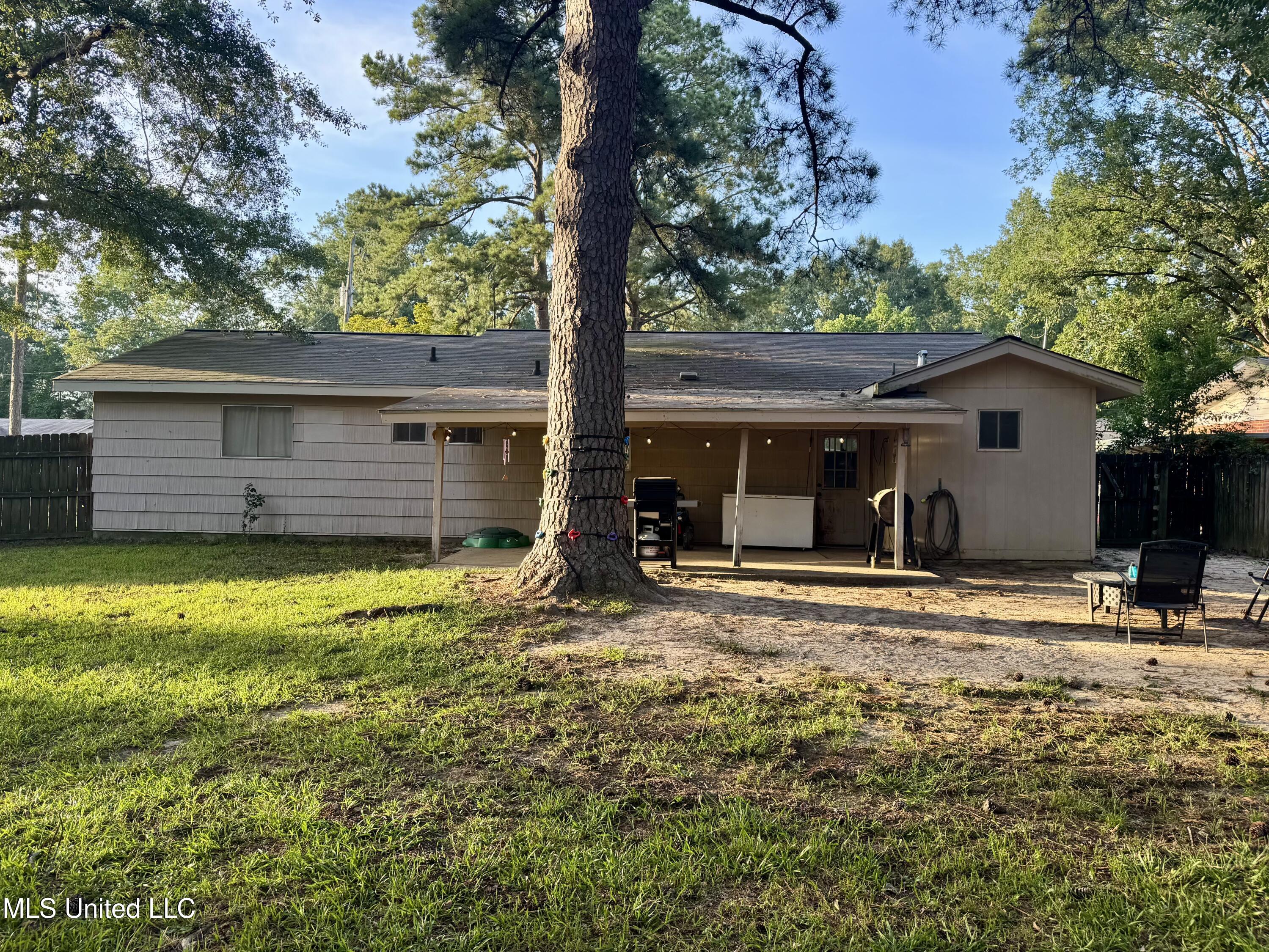 3221 46th Street Meridian, MS 39305 - Photo 41 of 41 IMG_5703