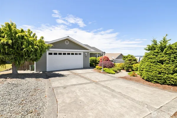 $525,000 | 40 Coral Drive, Sequim, WA 98382