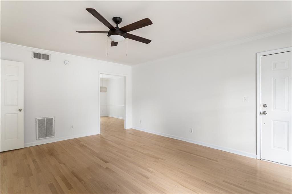1101 Collier Road Northwest, Unit L5 Atlanta, GA 30318 - Photo 4 of 25 Gallery Image 4