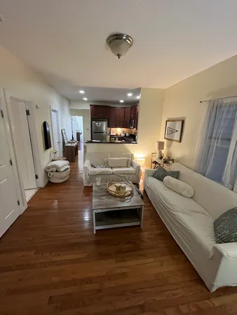 $4,550 | 39 O Street, Unit 1, Boston, MA 02127