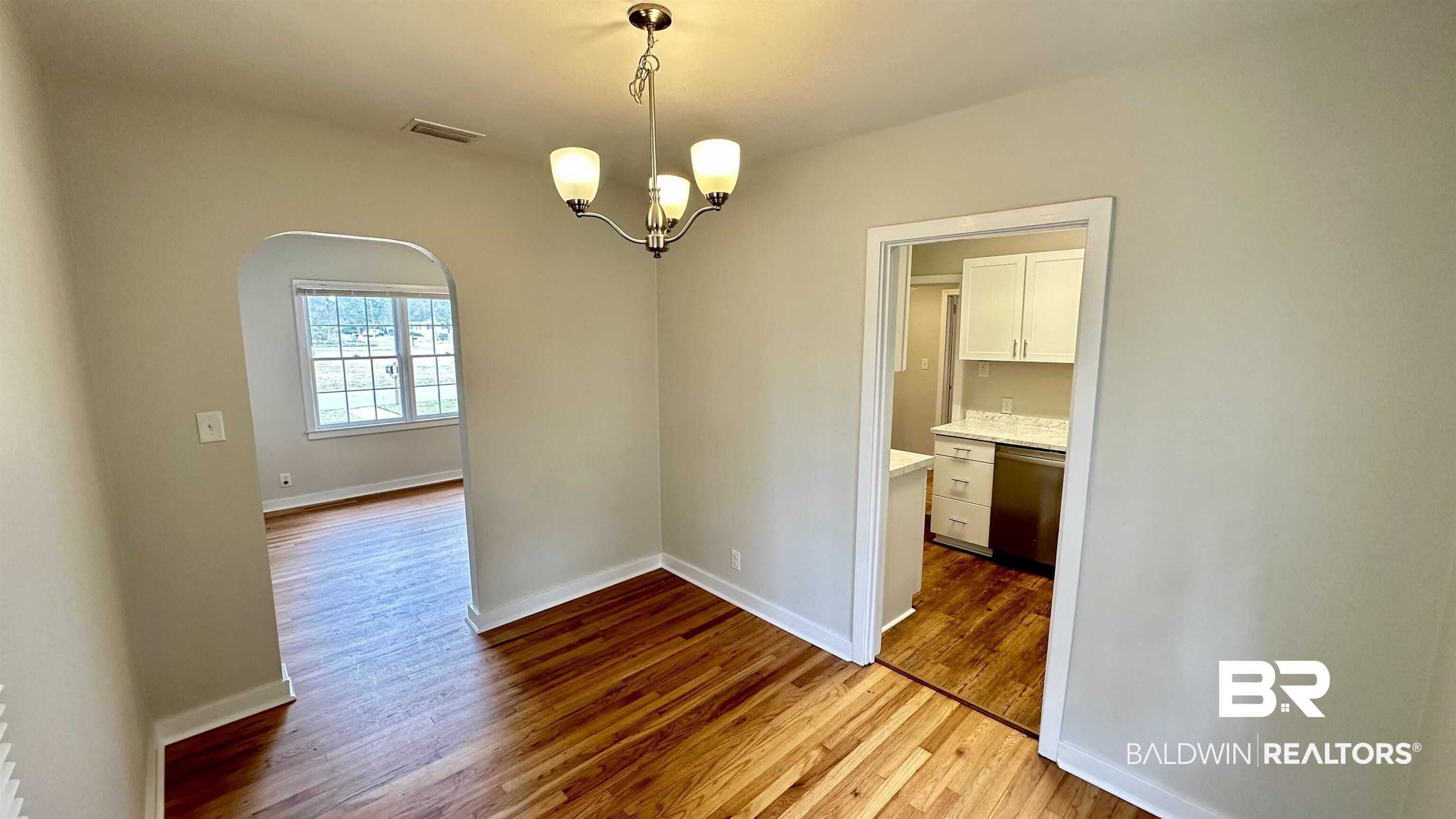 118 Chartres Avenue Mobile, AL 36606 - Photo 8 of 16 Gallery Image 8