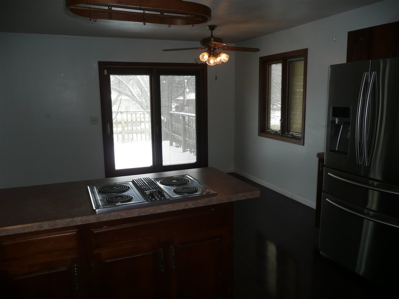 5343 Brookview Road Rockford, IL 61107 - Photo 9 of 22 a kitchen with a black appliances and cabinets