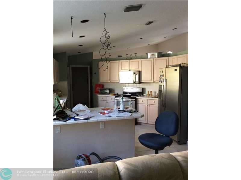 Mission Bay Boca Raton, FL 33428 - Photo 4 of 7 Kitchen