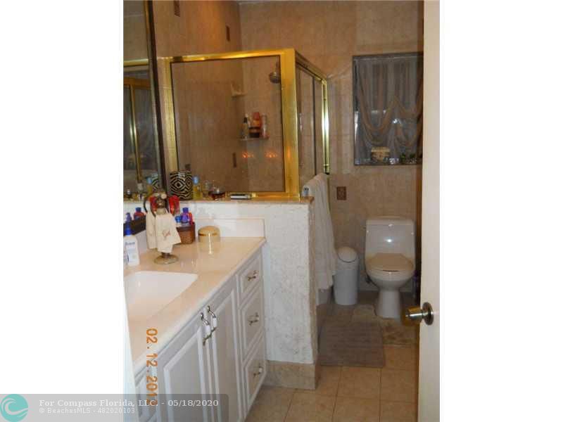 Mission Bay Boca Raton, FL 33428 - Photo 6 of 7 Bathroom