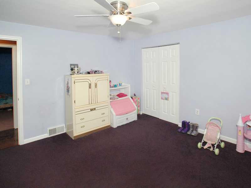 4490 New Texas Road Plum, PA 15239 - Photo 15 of 20 Bedroom.
