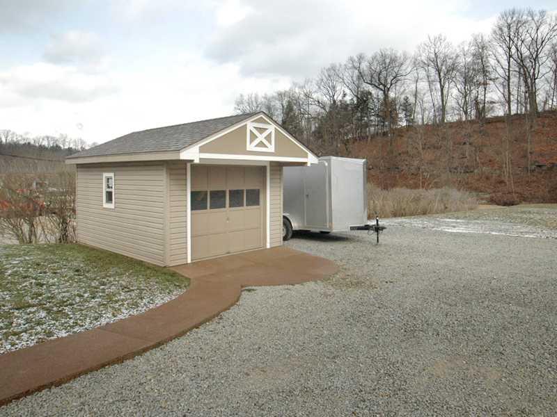 4490 New Texas Road Plum, PA 15239 - Photo 18 of 20 View.