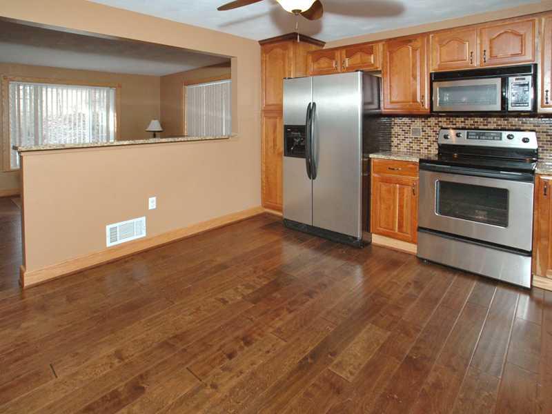 4490 New Texas Road Plum, PA 15239 - Photo 5 of 20 Kitchen.