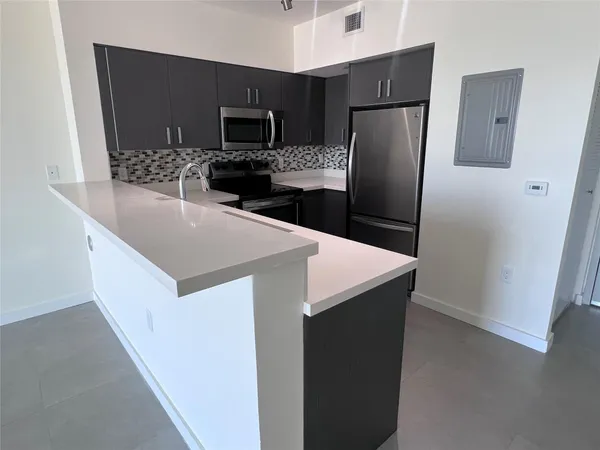 $2,357 | 729 Northwest 2nd Street, Unit 524, Miami, FL 33128