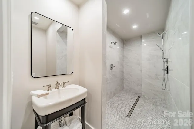 $2,799,000 | 3319 Gresham Place, Charlotte, NC 28211