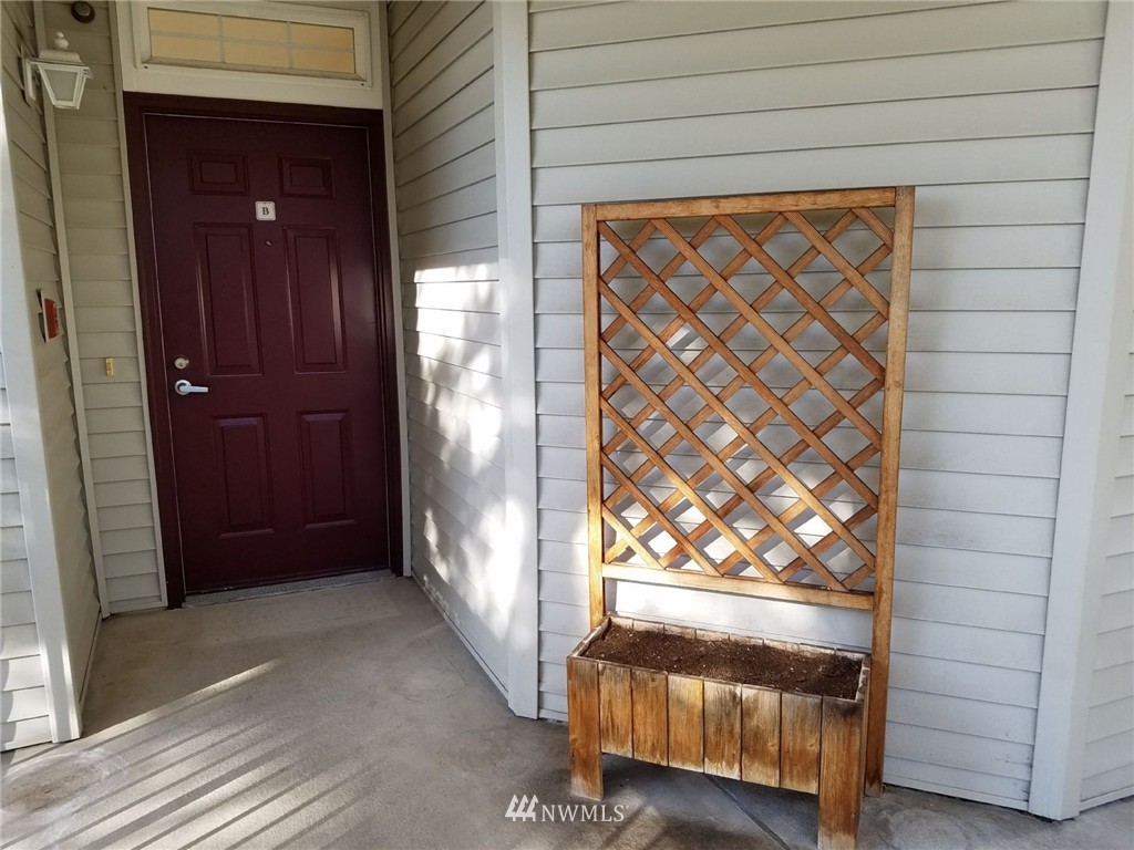425 South 46th Place, Unit B Renton, WA 98055 - Photo 3 of 21