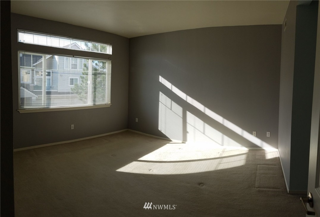 425 South 46th Place, Unit B Renton, WA 98055 - Photo 9 of 21