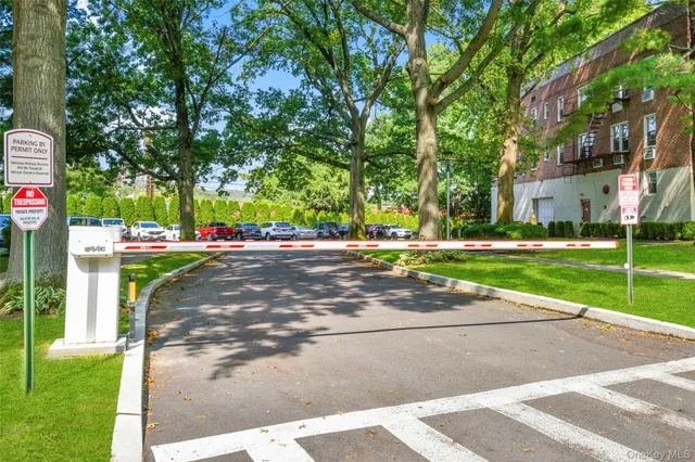 $330,501 | 315 Palmer Terrace, Unit 1D, Mamaroneck, NY 10543
