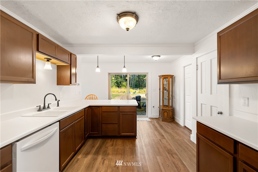 12622 Littlerock Road Southwest Olympia, WA 98512 - Photo 12 of 33