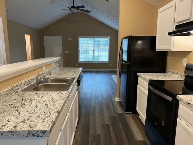 $1,750 | 5200 Alexander Street, Union City, GA 30291