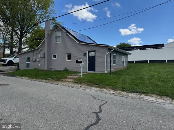 $209,900 | 93 West High Street, Yoe, PA 17313