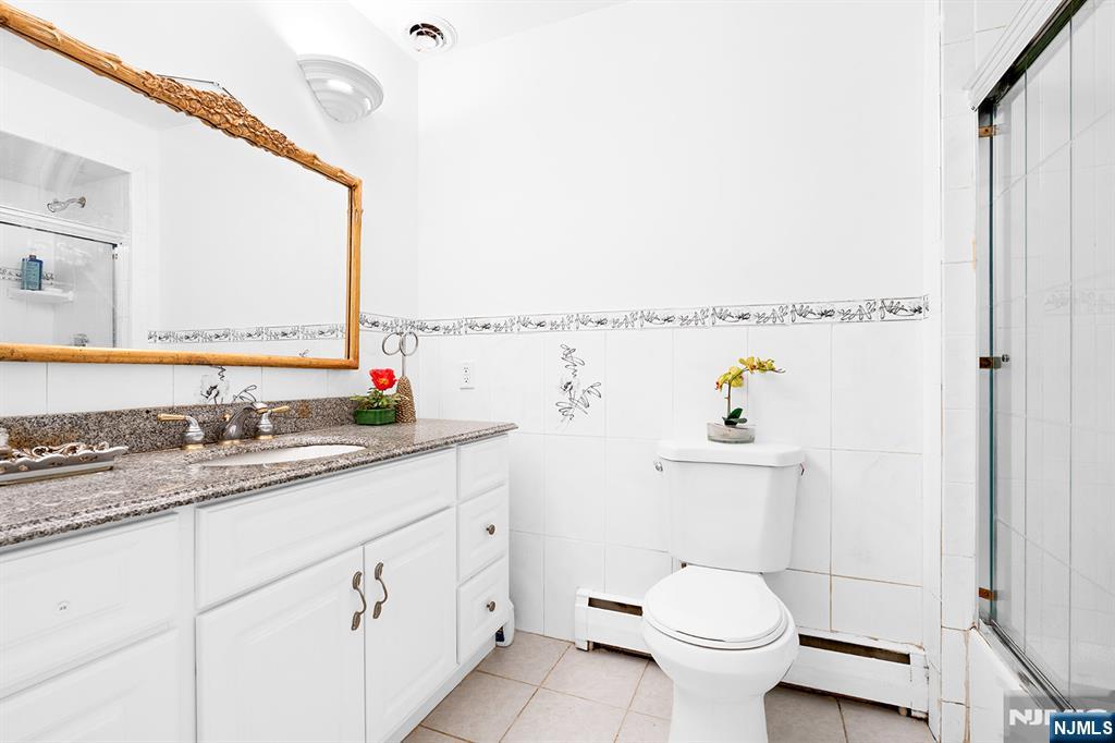 210 Alps Road Wayne, NJ 07470 - Photo 19 of 31
