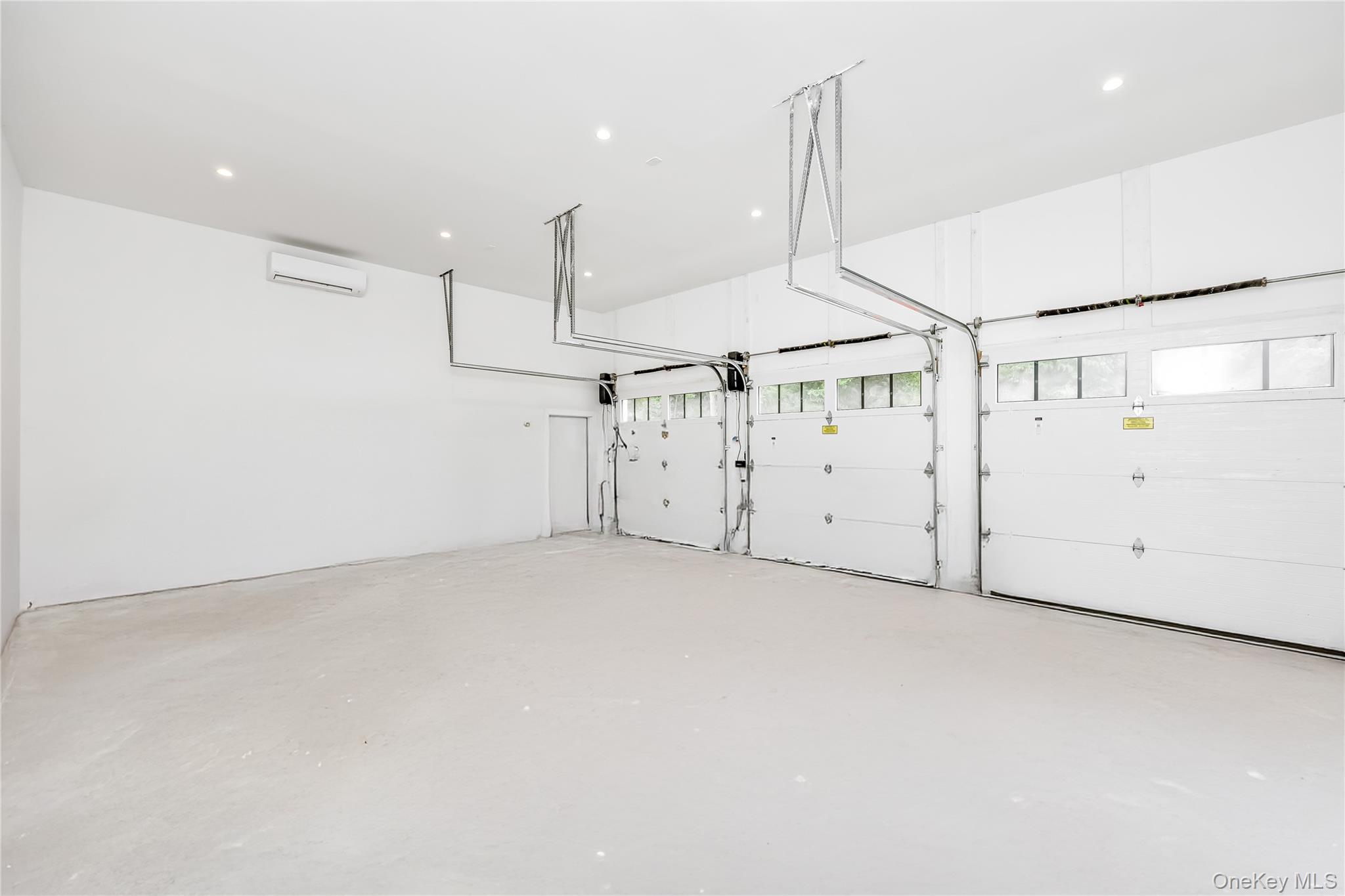 523 Long Beach Road St. James, NY 11780 - Photo 15 of 47