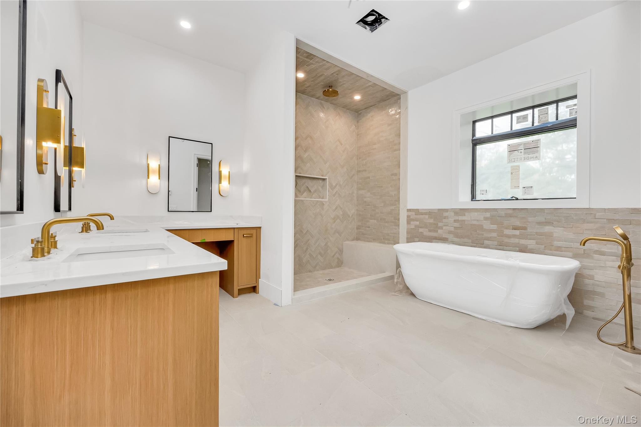 523 Long Beach Road St. James, NY 11780 - Photo 17 of 47