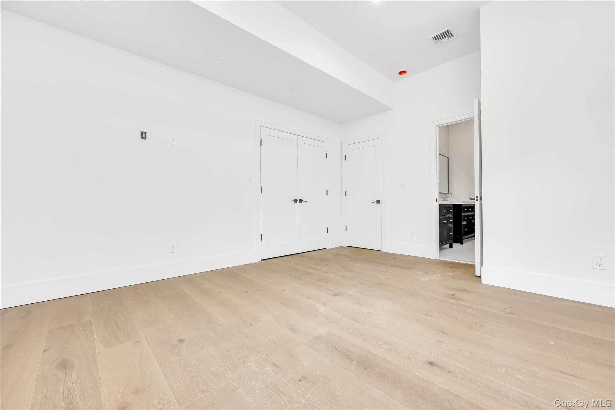 523 Long Beach Road St. James, NY 11780 - Photo 35 of 47