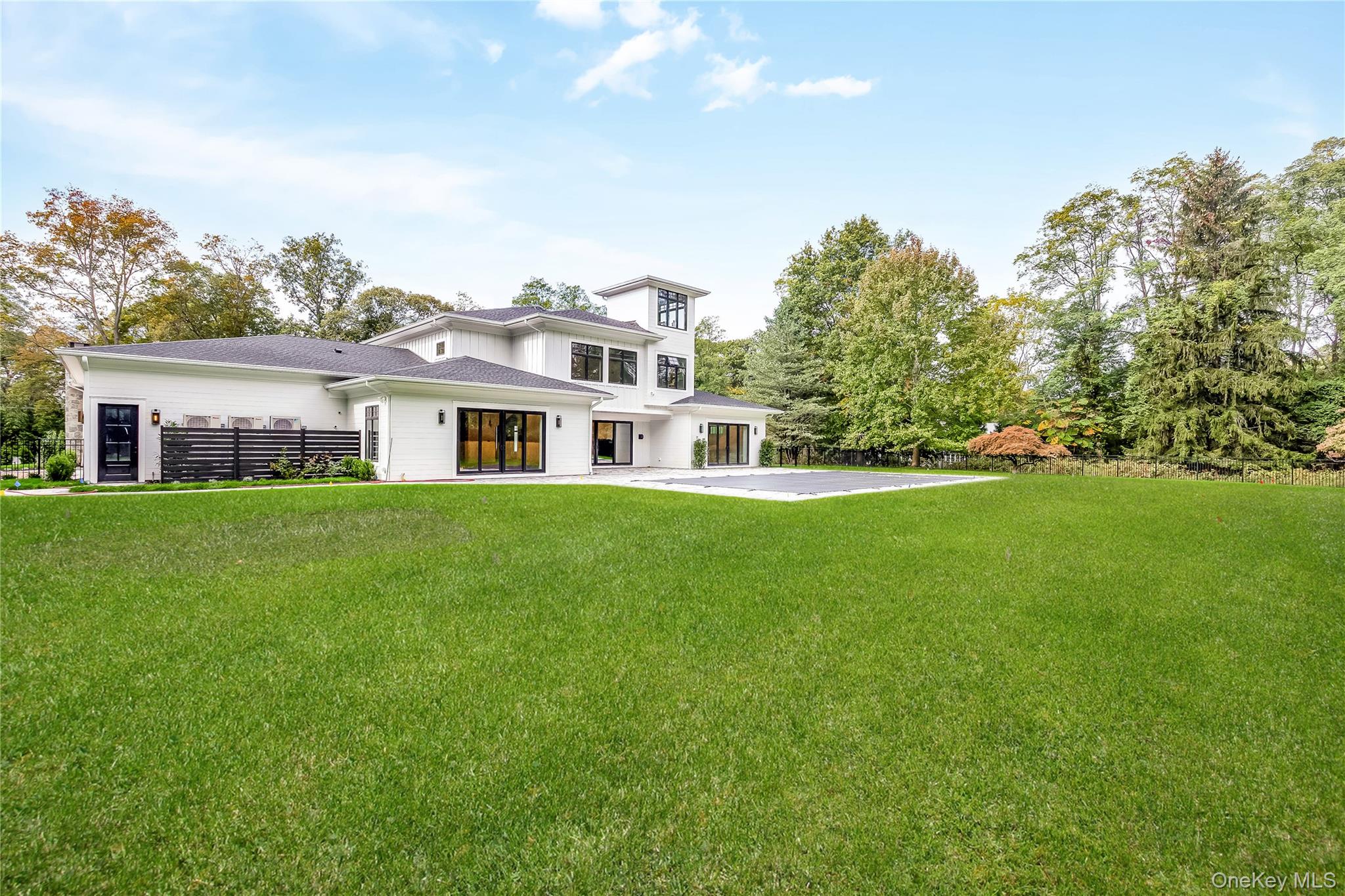 523 Long Beach Road St. James, NY 11780 - Photo 4 of 47