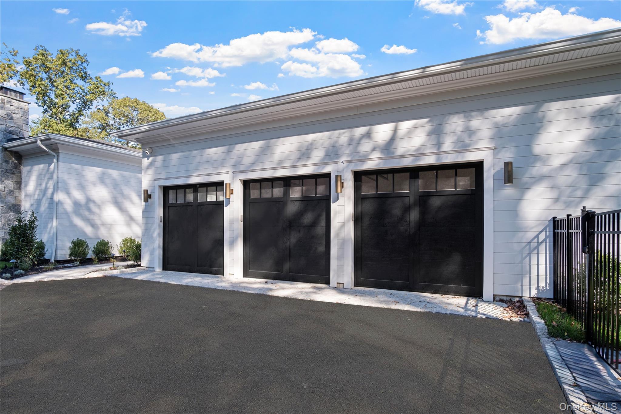 523 Long Beach Road St. James, NY 11780 - Photo 6 of 47