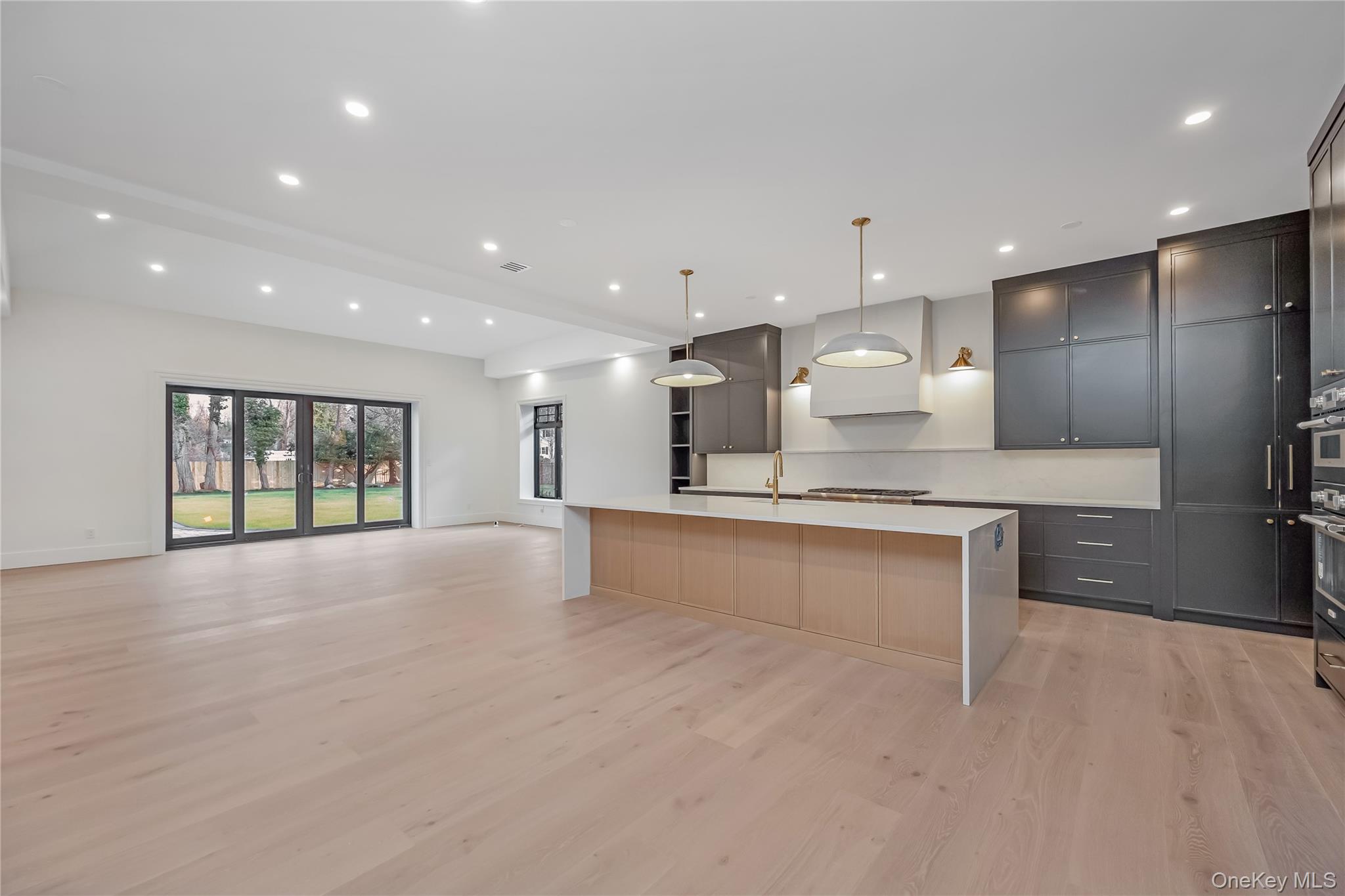 523 Long Beach Road St. James, NY 11780 - Photo 8 of 47