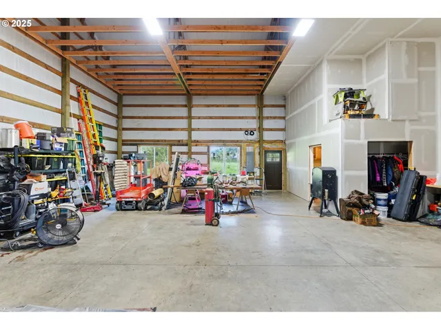 a view of an outdoor space