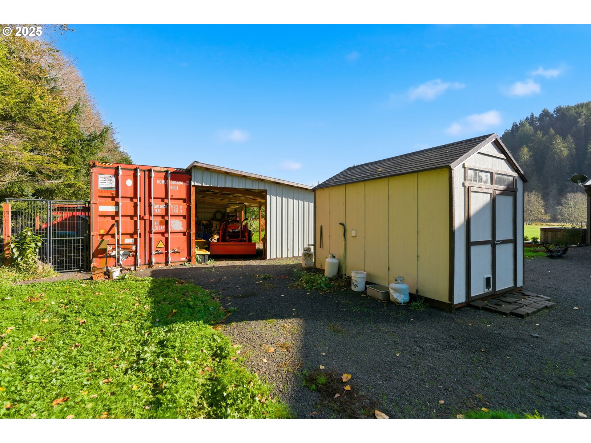 314 East Valley Road Skamokawa, WA 98647 - Photo 33 of 46 a view of a back yard