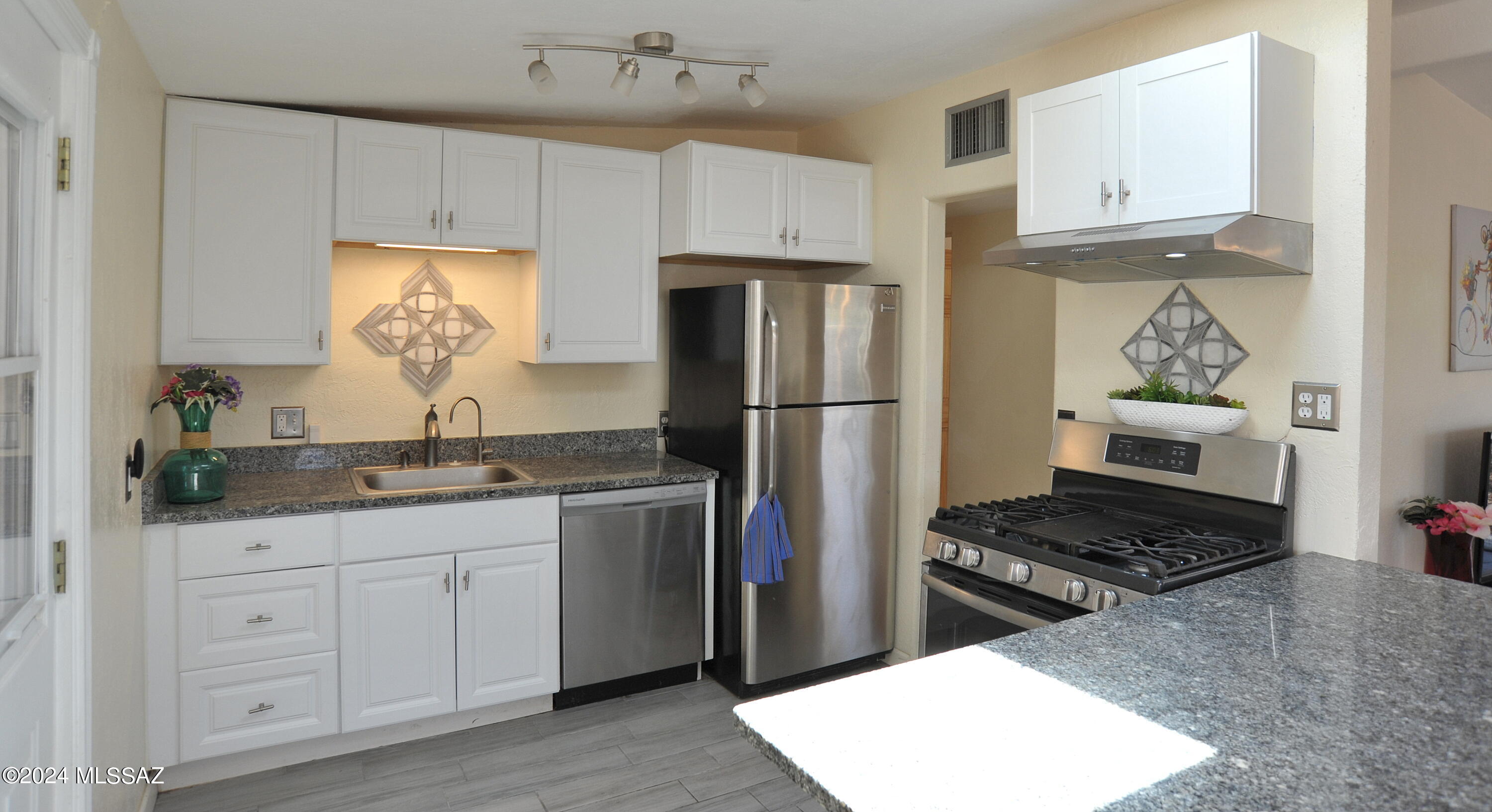2738 North Richey Boulevard Tucson, AZ 85716 - Photo 25 of 36