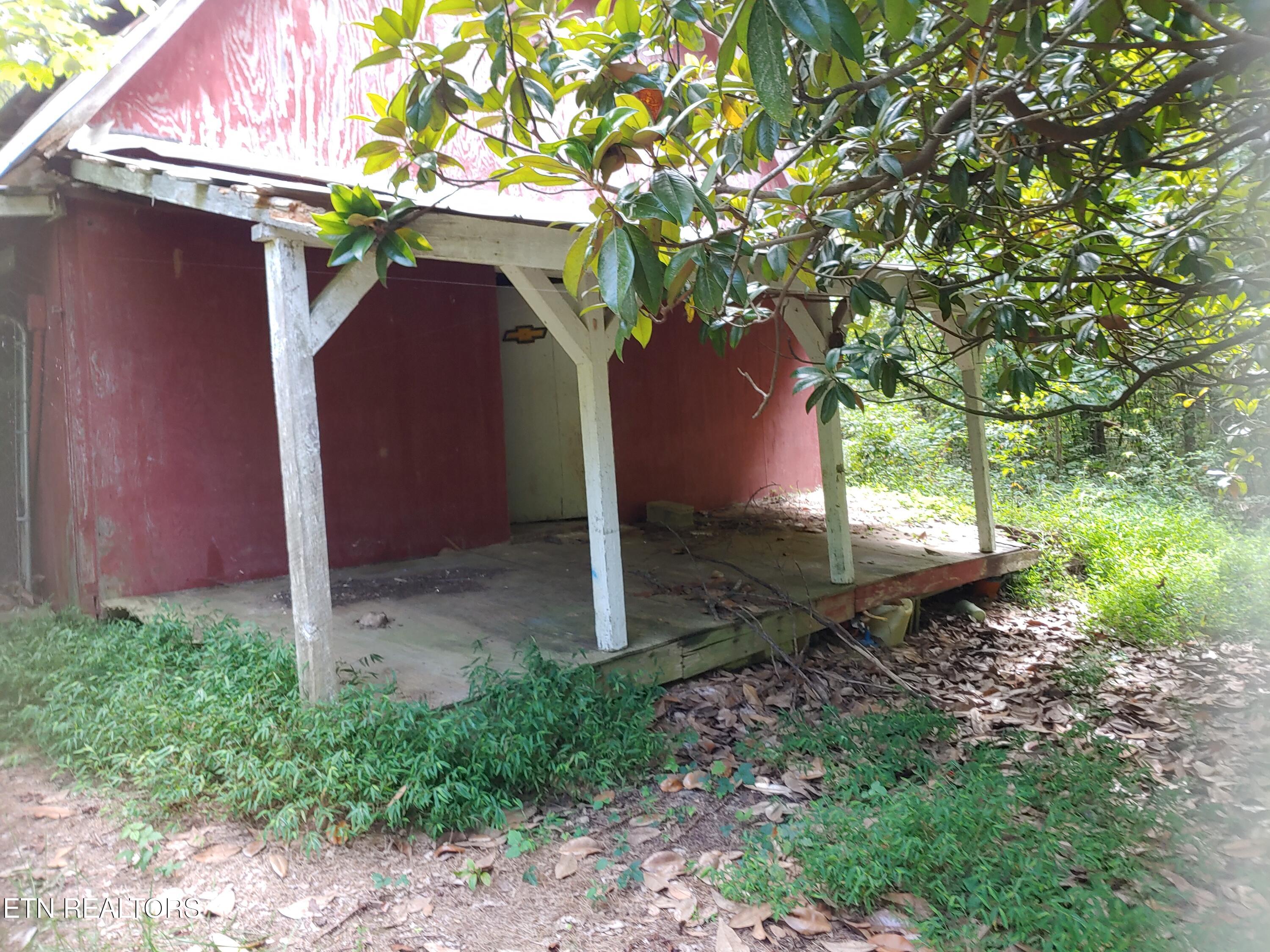 287 Fingerboard Road Tellico Plains, TN 37385 - Photo 4 of 10 20240905_150432