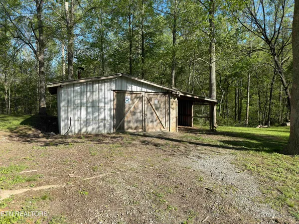 $415,000 | 4601 White Oak Road, Duff, TN 37729