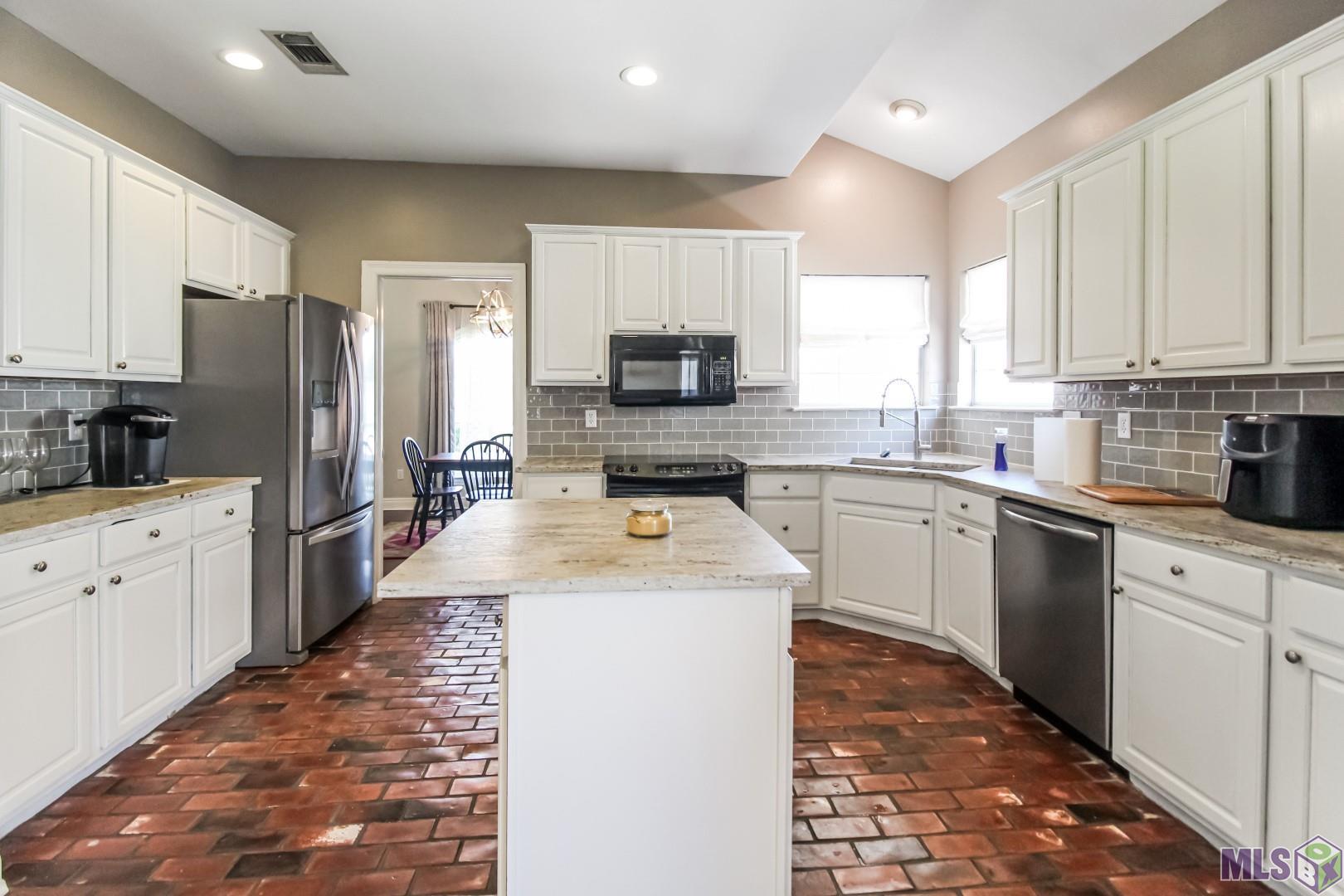 12547 Kentmere Avenue Baton Rouge, LA 70810 - Photo 2 of 14 Gallery Image 2