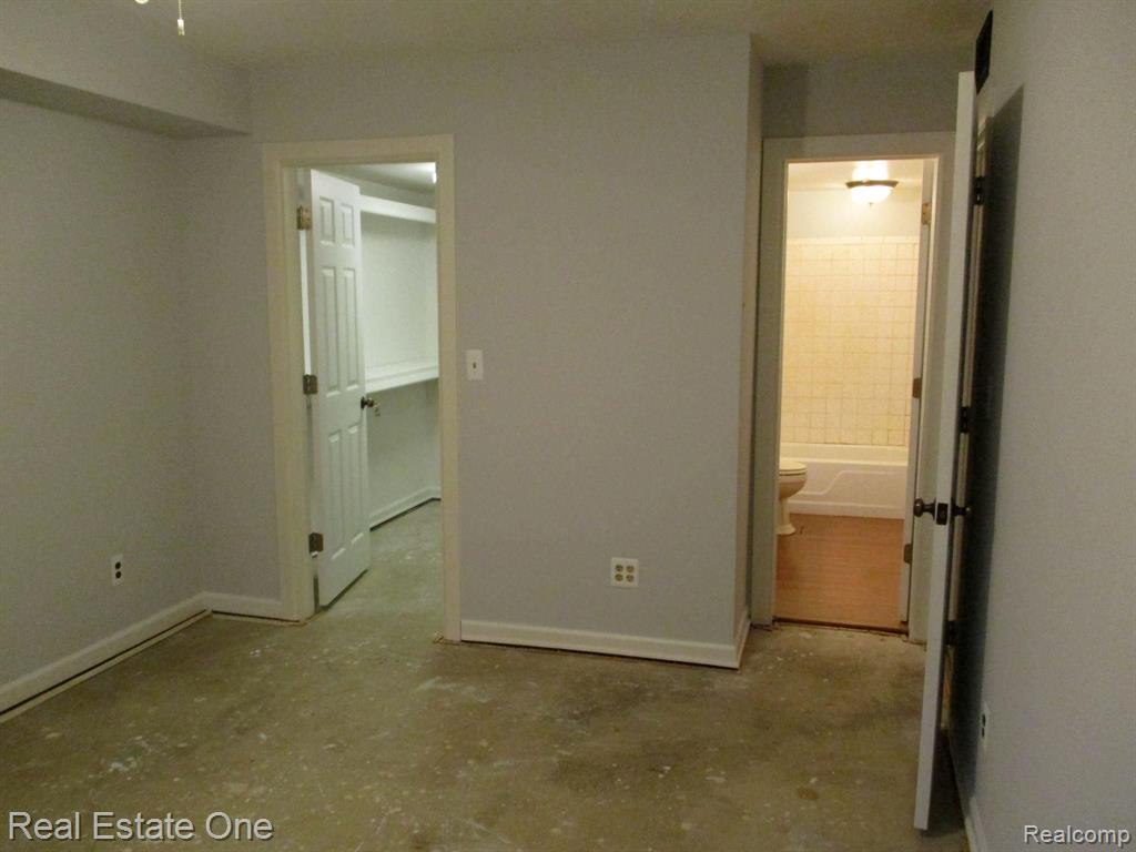 1685 Riverside Drive, Unit 7 Rochester Hills, MI 48309 - Photo 20 of 24