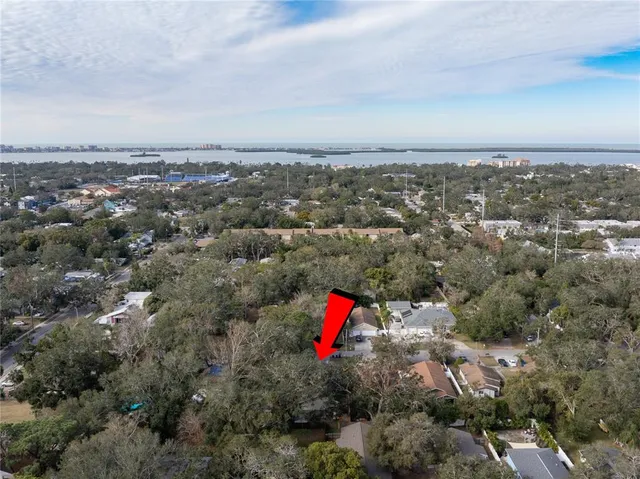 $1,800 | 427 2nd Avenue, Dunedin, FL 34698