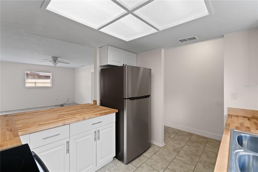 427 2nd Avenue Dunedin, FL 34698 - Photo 4 of 15