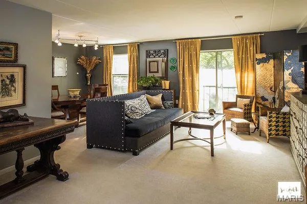 $1,850 | 55 South Gore Avenue, Unit 1H, Webster Groves, MO 63119