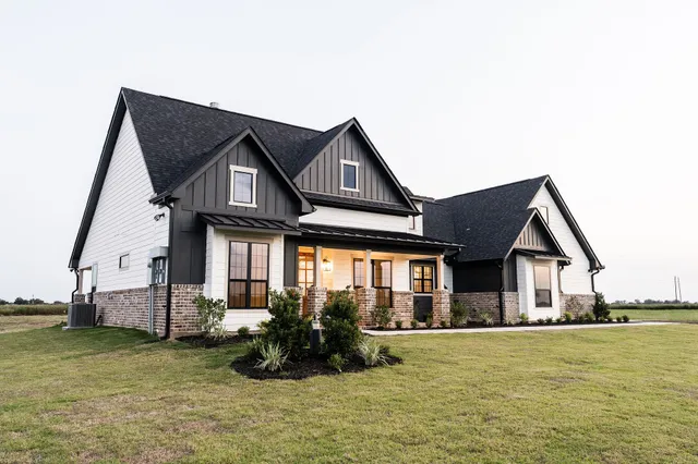 $545,000 | 15805 County Road 268, East Bernard, TX 77435