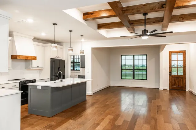 $545,000 | 15805 County Road 268, East Bernard, TX 77435