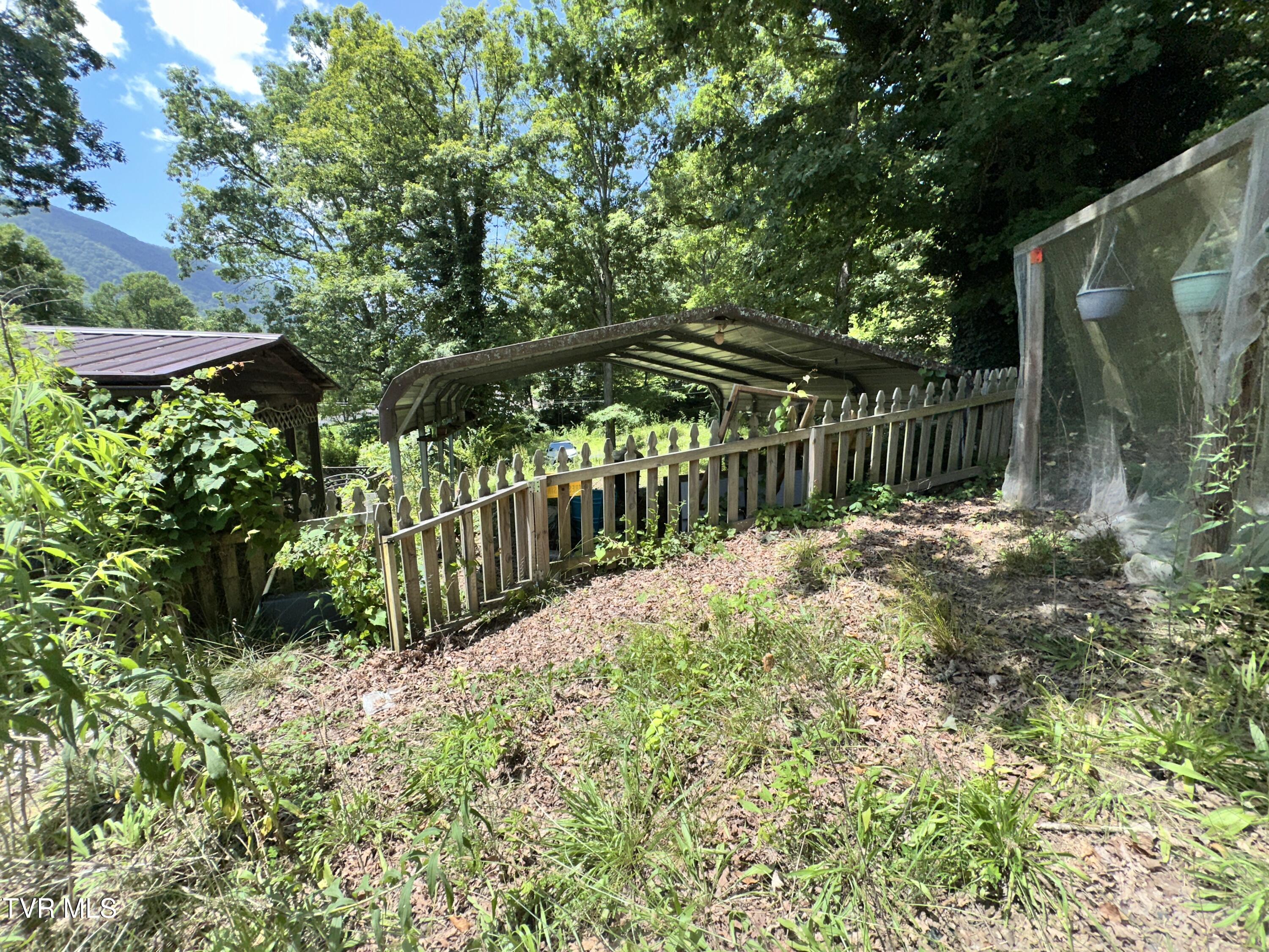 1509 Wildcat Road Big Stone Gap, VA 24219 - Photo 24 of 29 IMG_4236