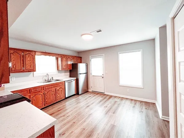 $1,325 | 124 Ballygar Street, Unit F, Clarksville, TN 37043