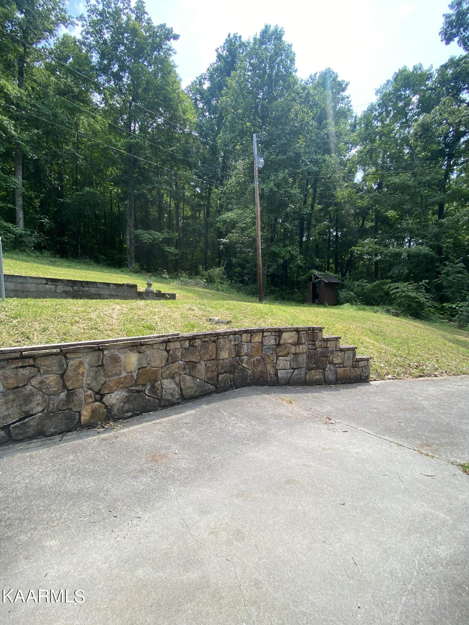 1139 Ridgeview Drive Clinton, TN 37716 - Photo 31 of 37 1139-36