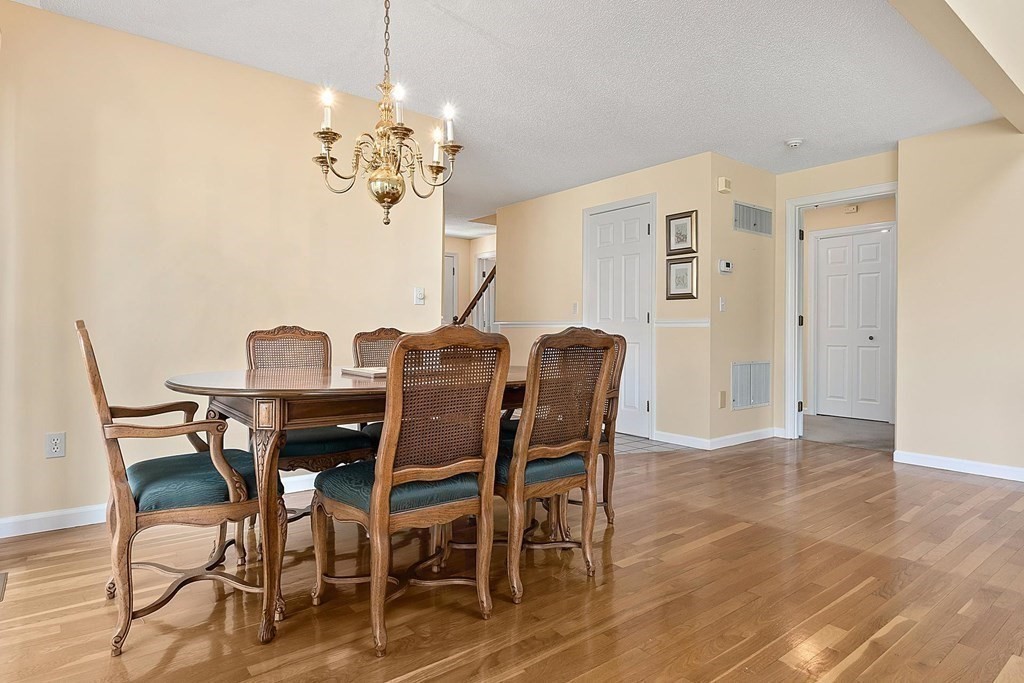 117 Abington Road, Unit 117 Danvers, MA 01923 - Photo 4 of 31 Gallery Image 4