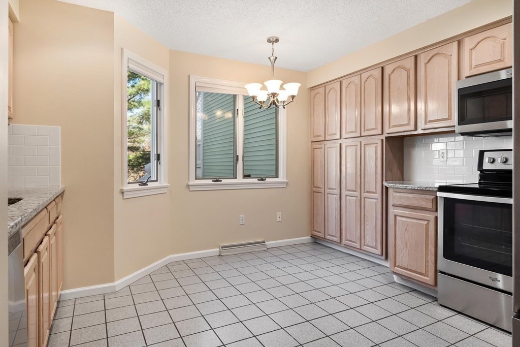 117 Abington Road, Unit 117 Danvers, MA 01923 - Photo 6 of 31 Gallery Image 6