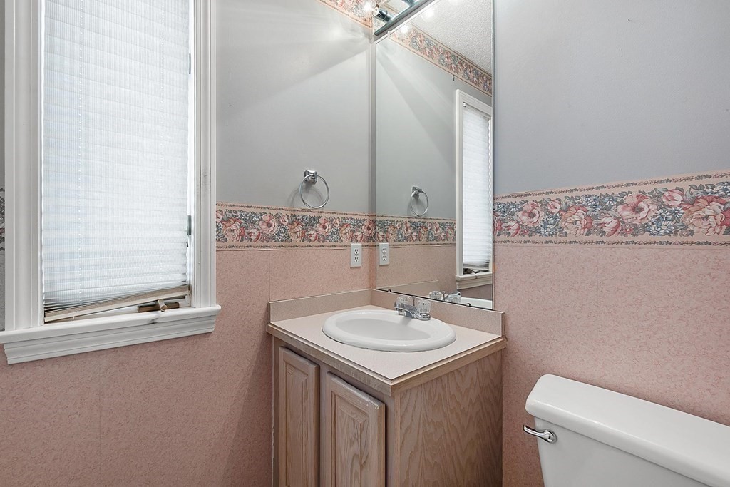 117 Abington Road, Unit 117 Danvers, MA 01923 - Photo 9 of 31 Gallery Image 9