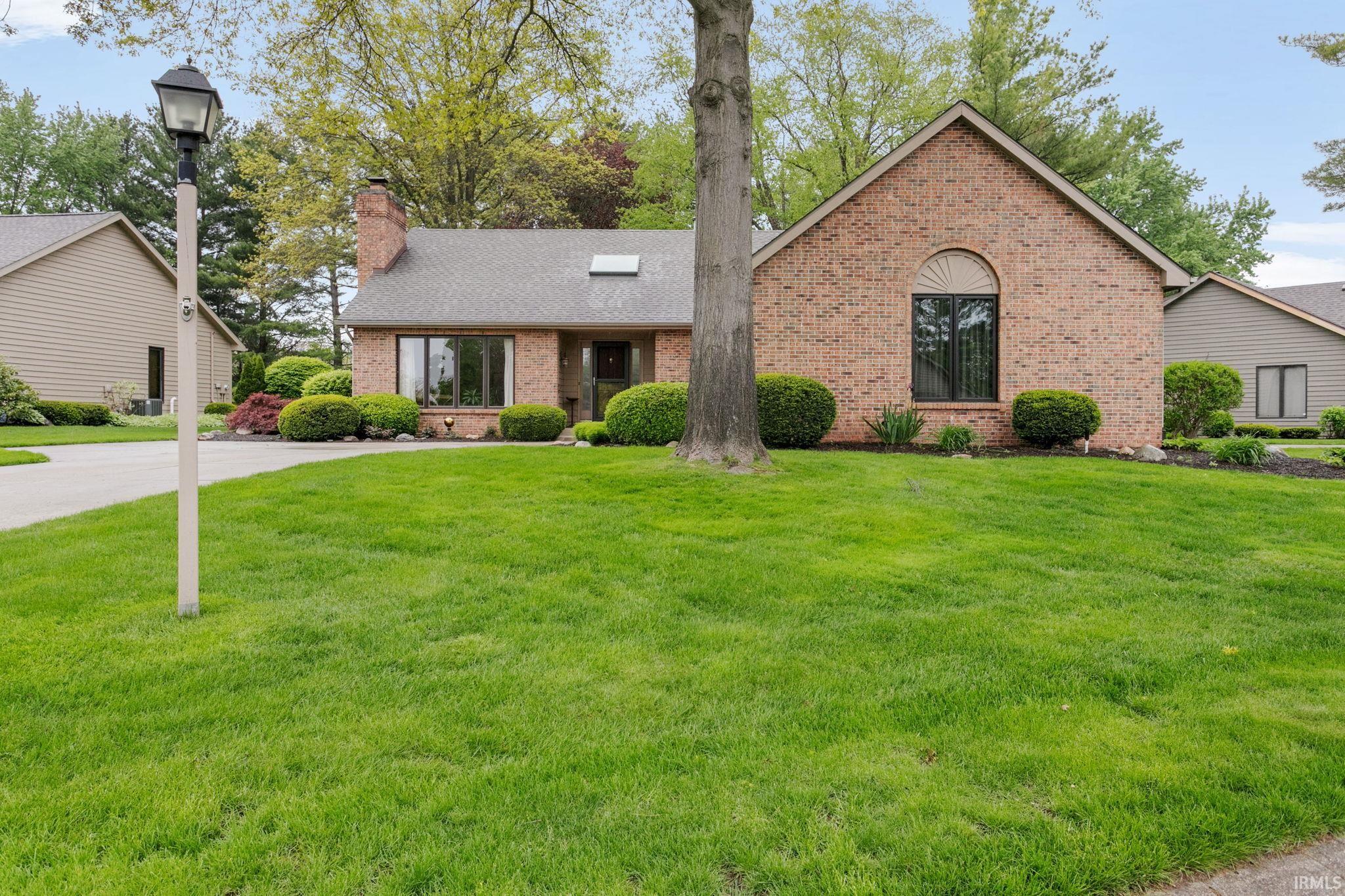 51151 Huntington Lane Granger, IN 46530 - Photo 2 of 34