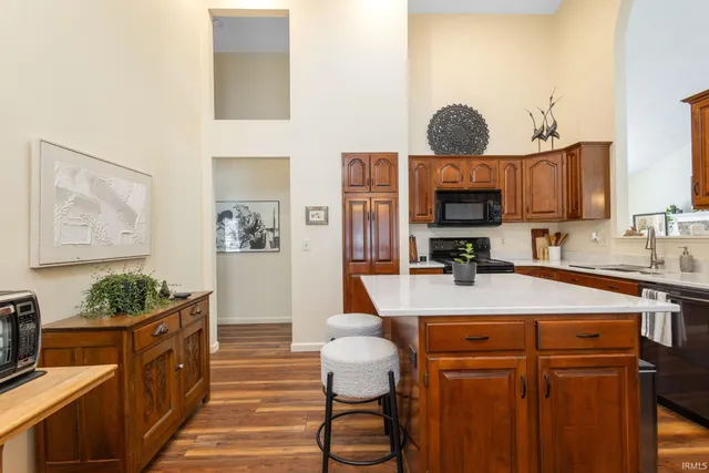 $469,900 | 51151 Huntington Lane, Granger, IN 46530