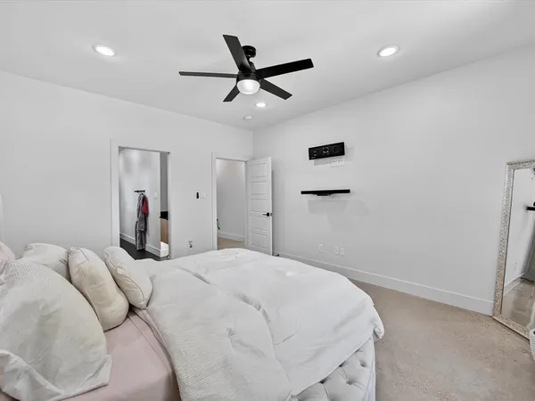 $3,195 | 1941 Glenmore Avenue, Fort Worth, TX 76102