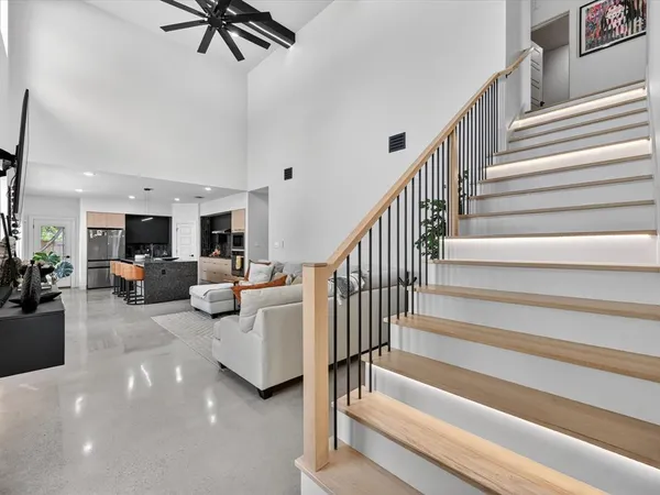 $3,195 | 1941 Glenmore Avenue, Fort Worth, TX 76102
