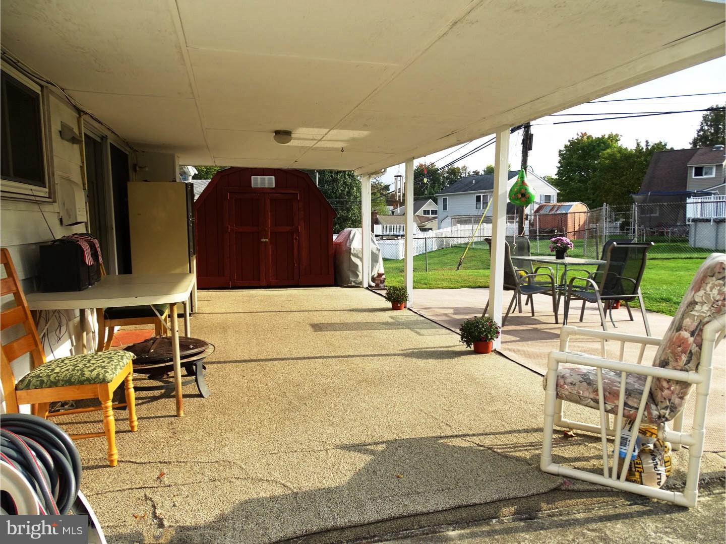 124 Hedge Road Levittown, PA 19056 - Photo 17 of 20 Patio