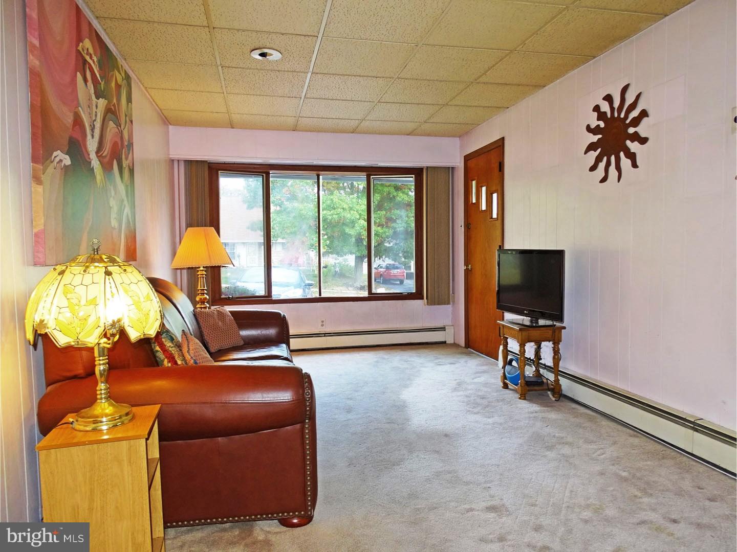 124 Hedge Road Levittown, PA 19056 - Photo 6 of 20 Family Room
